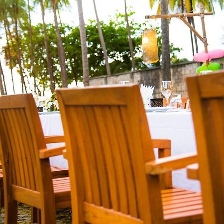 Villa Thalanena By The Beach Экстерьер фото