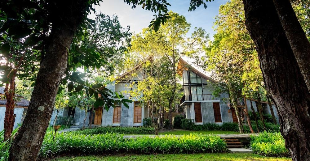 Villa Thalanena By The Beach Экстерьер фото