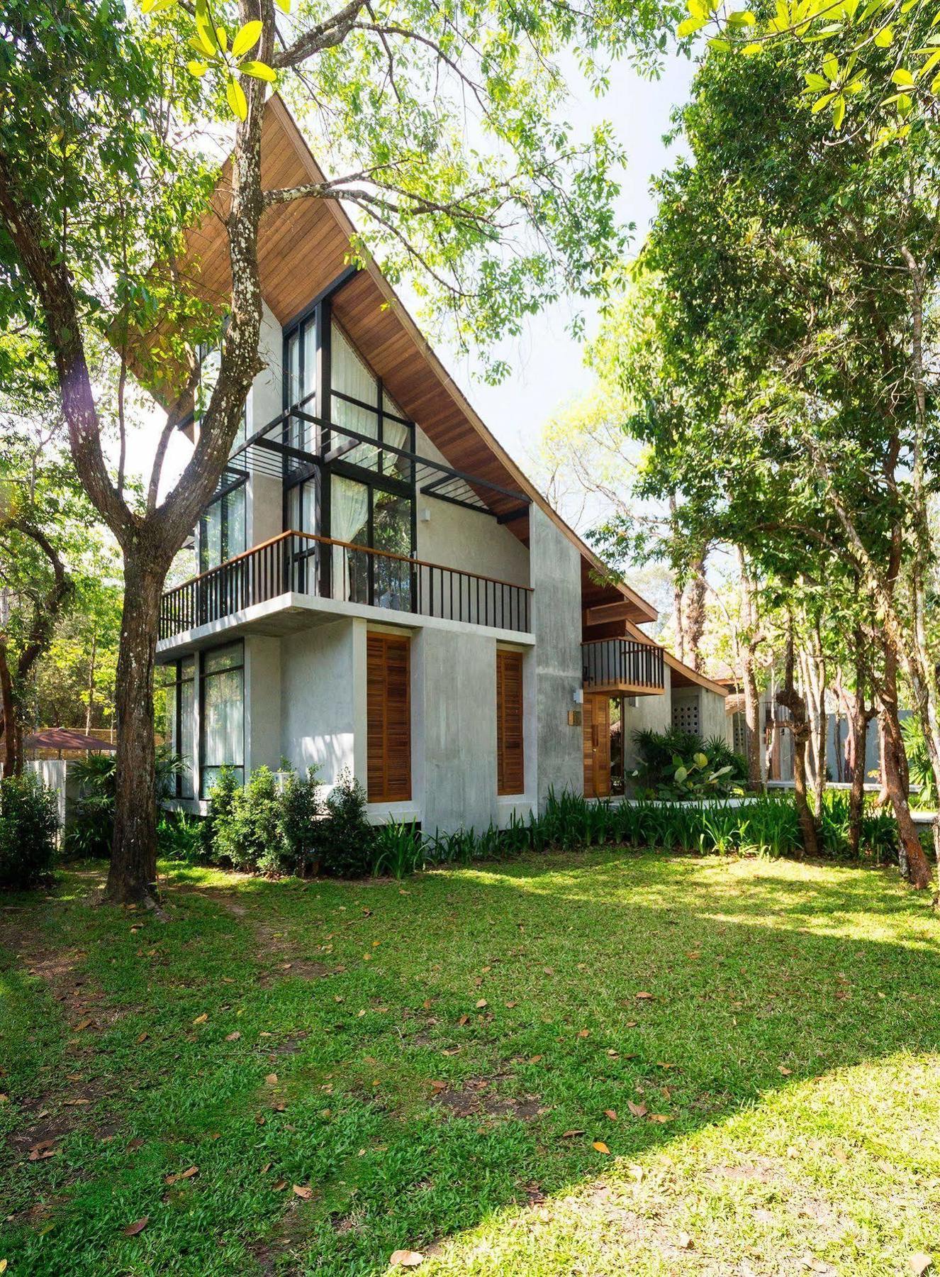 Villa Thalanena By The Beach Экстерьер фото